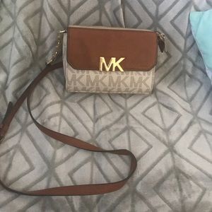 Micheal Kors Purse